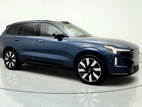 Used 2025 Volvo EX90 Ultra AWD/4WD image 3