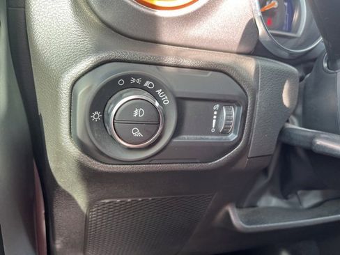 Used 2023 Jeep Gladiator Mojave w/ Cold Weather Group image 24