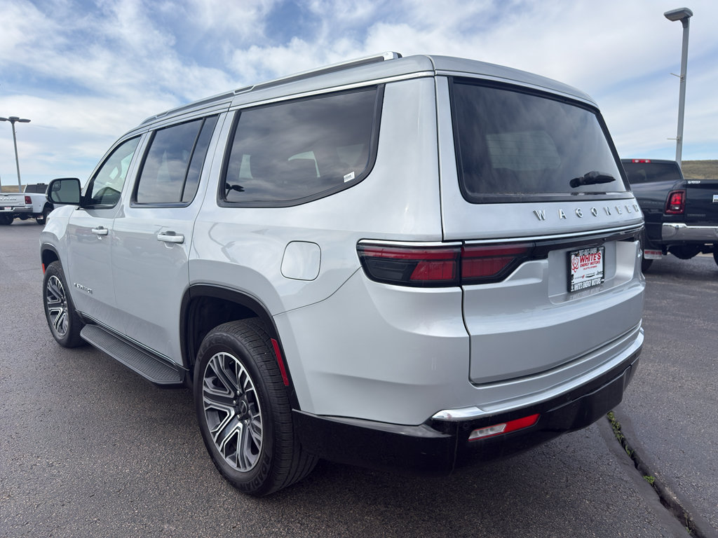 Used 2025 Jeep Wagoneer 4WD image 7