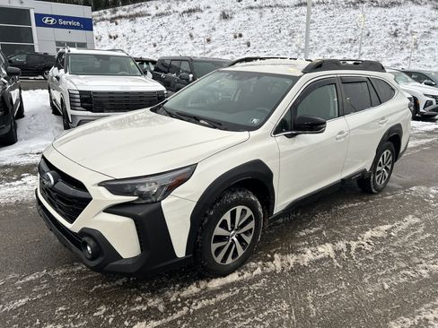 Certified 2023 Subaru Outback Premium image 16