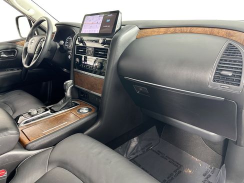 Used 2024 Nissan Armada SL image 31