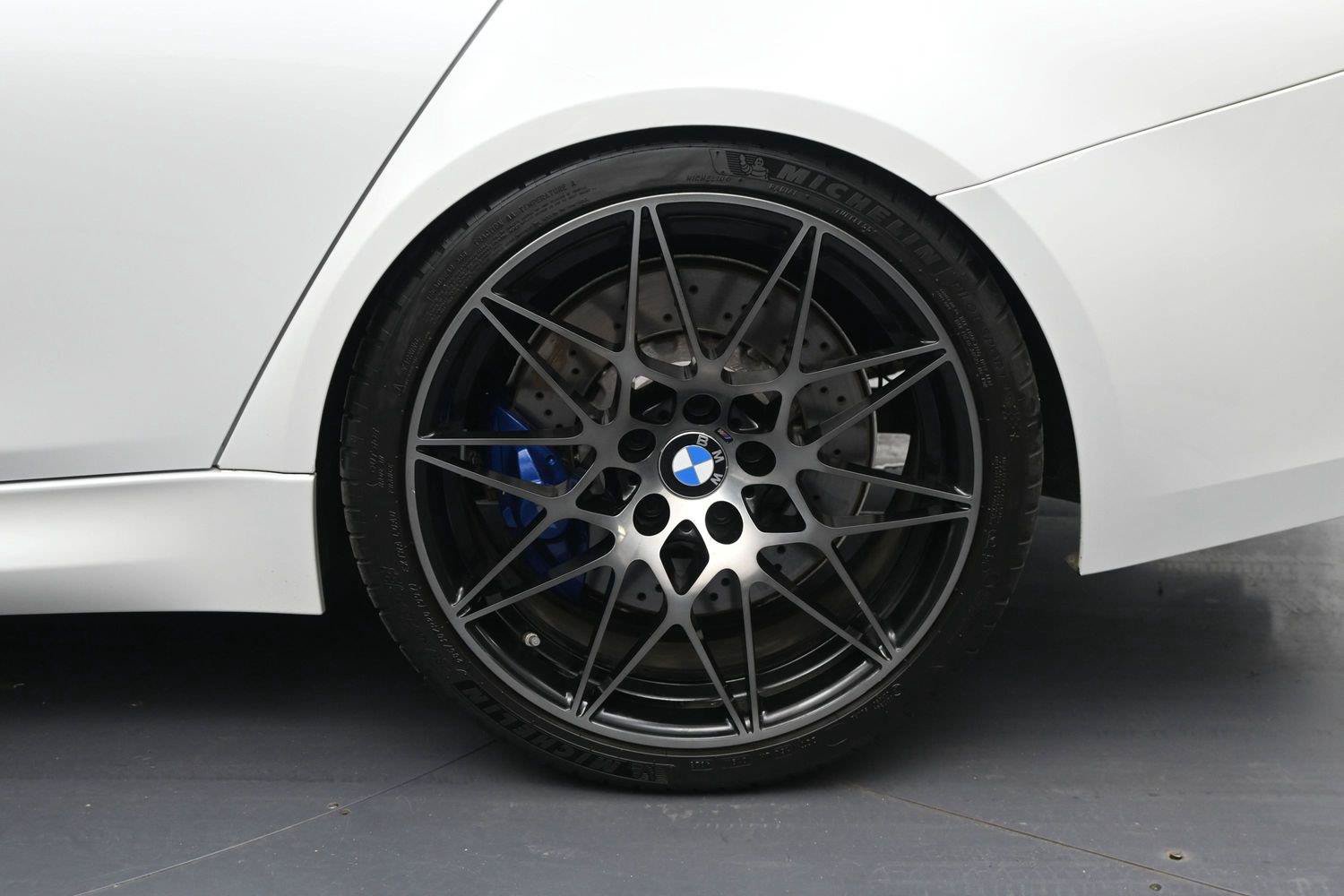 Used 2018 BMW M3 RWD image 13