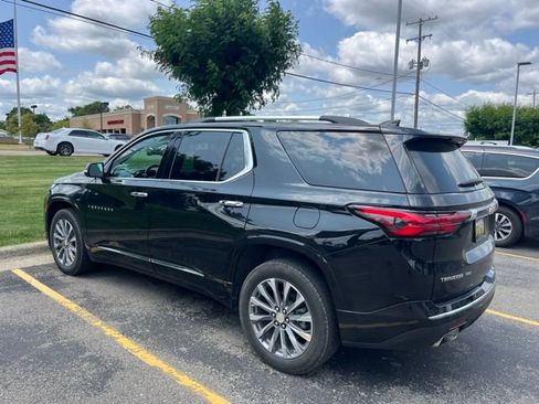 Used 2023 Chevrolet Traverse Premier AWD/4WD image 4