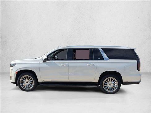 Used 2023 Cadillac Escalade ESV Premium Luxury image 8