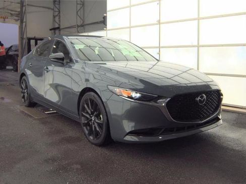 Used 2024 MAZDA MAZDA3 s image 3