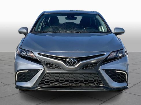 Used 2024 Toyota Camry SE image 4