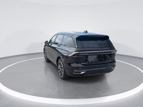 New 2026 Lincoln Nautilus Reserve image 7