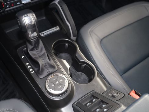 Used 2022 Ford Bronco Outer Banks image 27