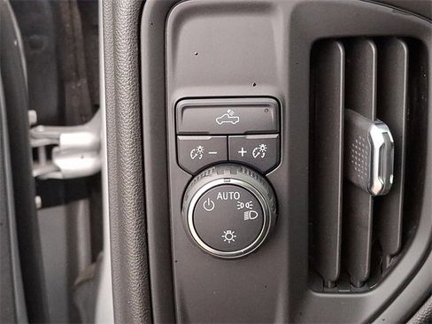 Used 2022 Chevrolet Silverado 1500 Custom image 20