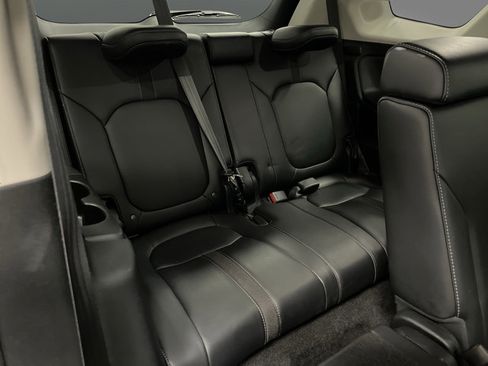 Used 2023 Honda Pilot Touring image 31