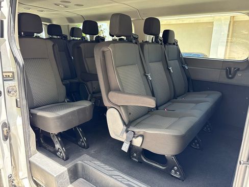 Used 2024 Ford Transit 350 XLT RWD image 32
