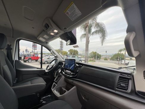 Used 2023 Ford Transit 350 XLT image 28