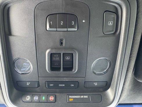 Used 2019 Cadillac CTS V w/ Carbon Fiber Package RWD image 40