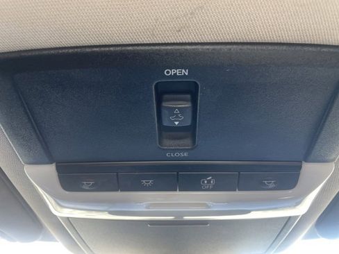 Used 2022 Nissan Altima 2.5 SR w/ Midnight Edition Package image 26