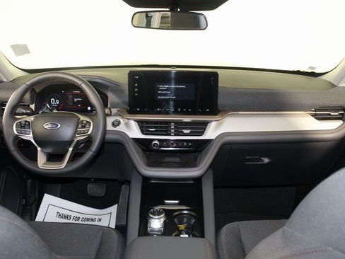Certified 2025 Ford Explorer Active image 13
