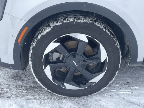 Certified 2025 Kia Sorento SX Prestige image 11