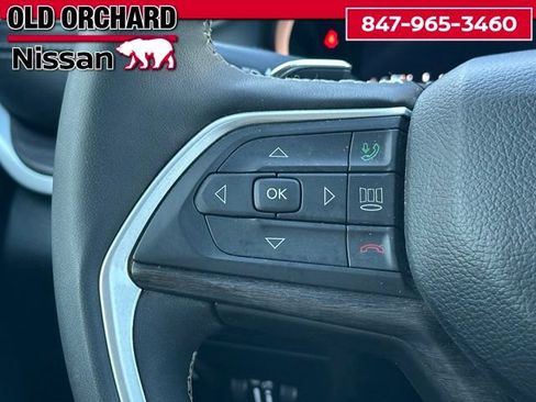 Used 2024 Jeep Grand Cherokee L Limited w/ Black Appearance Package AWD/4WD image 22