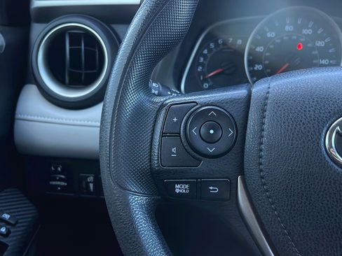 Used 2015 Toyota RAV4 XLE AWD/4WD image 11