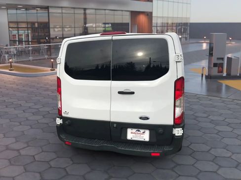 Used 2016 Ford Transit 350 XL image 9