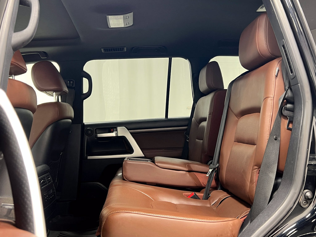Used 2019 Toyota Land Cruiser AWD/4WD image 33