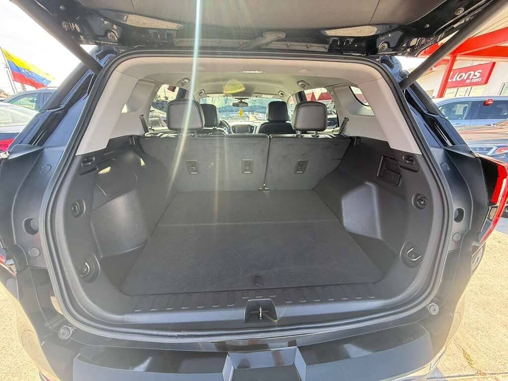 Used 2023 GMC Terrain SLT FWD image 13