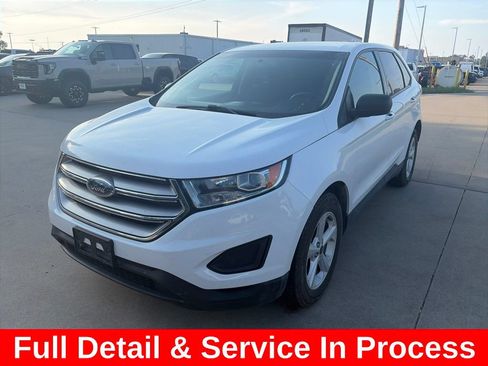 Used 2018 Ford Edge SE FWD image 3