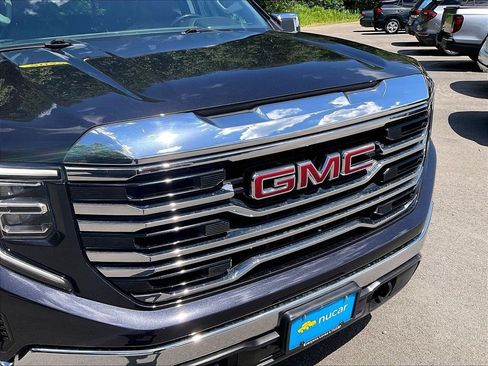 Used 2022 GMC Sierra 1500 SLT w/ SLT Convenience Package AWD/4WD image 30