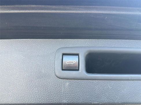 Used 2022 Toyota Highlander XSE AWD/4WD image 29