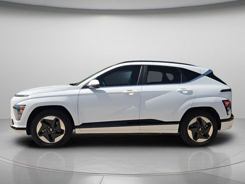 Used 2024 Hyundai Kona Limited FWD image 3