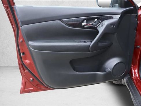 Used 2019 Nissan Rogue SL w/ Premium Package AWD/4WD image 12