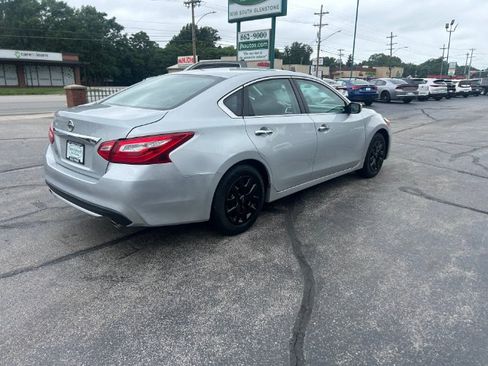 Used 2016 Nissan Altima 2.5 S w/ Power Driver Seat Package FWD image 6