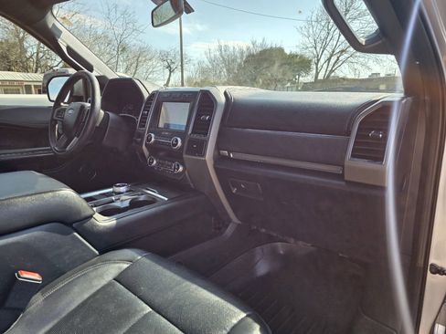 Used 2020 Ford Expedition XLT w/ Equipment Group 202A image 35
