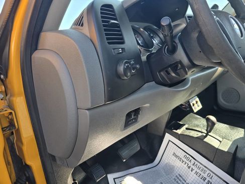 Used 2013 Chevrolet Silverado 2500 W/T AWD/4WD image 32