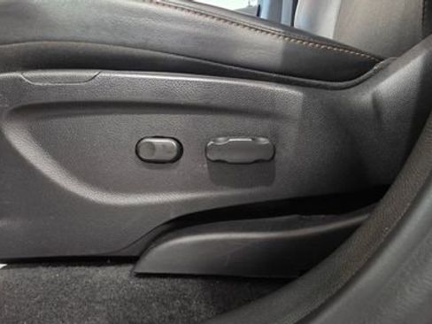 Used 2019 Chevrolet Trax LT w/ LT Convenience Package image 15