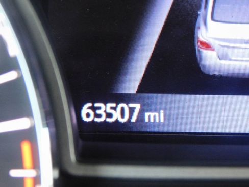 Used 2017 Nissan Altima 2.5 SV w/ Convenience Package FWD image 9
