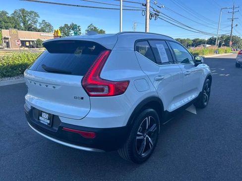 Used 2025 Volvo XC40 B5 Core AWD/4WD image 5