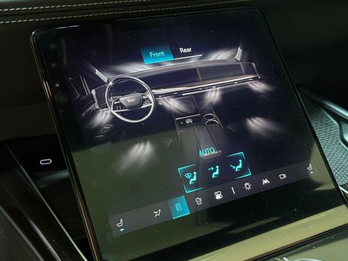 New 2025 Cadillac Escalade ESV Premium Luxury w/ Touring Package image 36