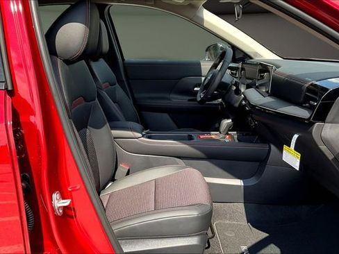 New 2026 Nissan Kicks SR w/ SR Premium Package FWD image 10
