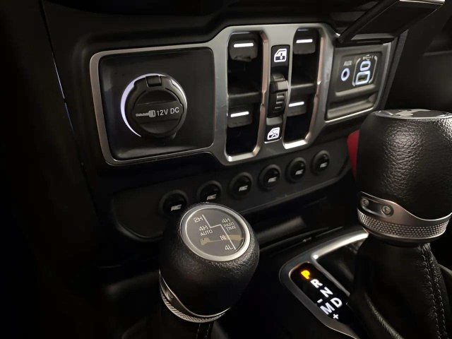 Used 2024 Jeep Wrangler Unlimited w/ Convenience Group AWD/4WD image 51