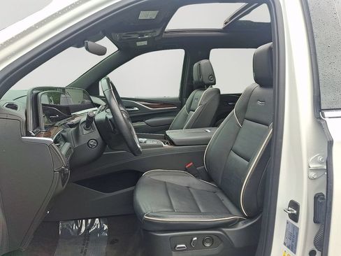 Used 2022 Cadillac Escalade Premium Luxury w/ Performance Package RWD image 15