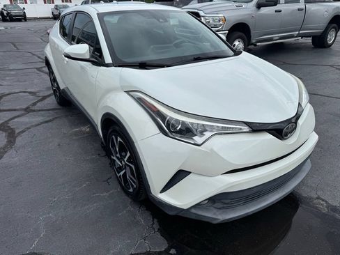 Used 2018 Toyota C-HR XLE FWD image 10