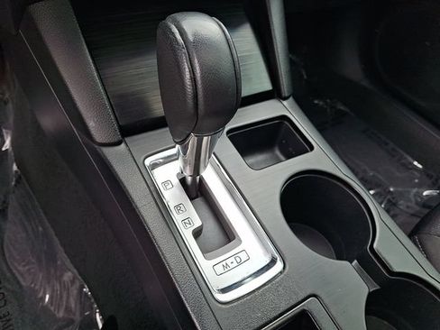 Used 2015 Subaru Legacy 2.5i Premium AWD/4WD image 16