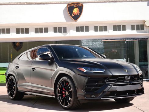 Used 2022 Lamborghini Urus image 1