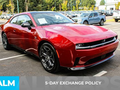 Used 2024 Dodge Charger R/T w/ Plus Group image 4