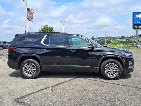 Used 2023 Chevrolet Traverse LT image 9
