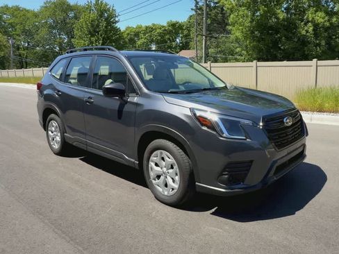 Certified 2023 Subaru Forester AWD/4WD image 2