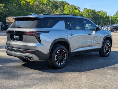 Used 2024 Chevrolet Traverse Z71 w/ Enhanced Driving Package AWD/4WD image 9