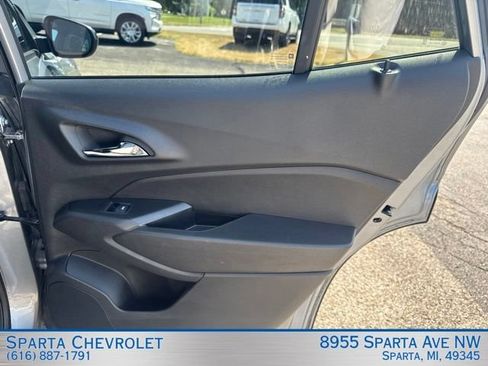 Used 2024 Chevrolet Trax RS w/ Driver Confidence Package FWD image 29