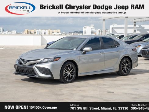 Used 2023 Toyota Camry SE image 1