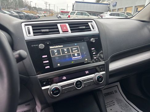 Used 2015 Subaru Outback 2.5i Premium image 21